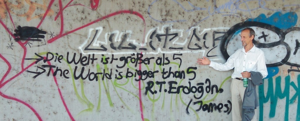 Five in Vienna 2016 having found this graffiti